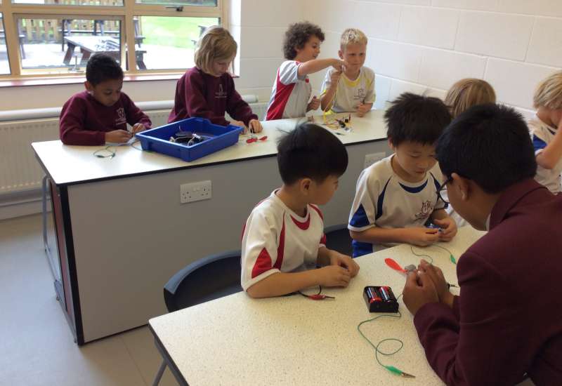 Year 2 use the new Science Lab at Marlborough Road